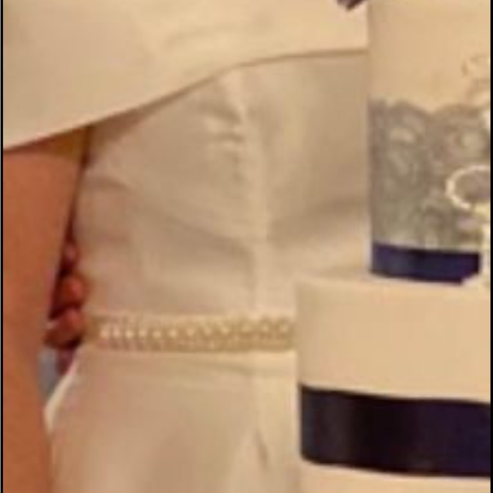 Wedding dress - Picture 3 of 6